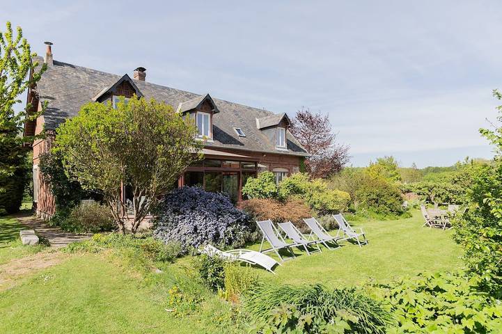 Location de vacances pour 9 personnes, avec terrasse et jardin, animaux acceptés à La Chapelle-sur-Dun