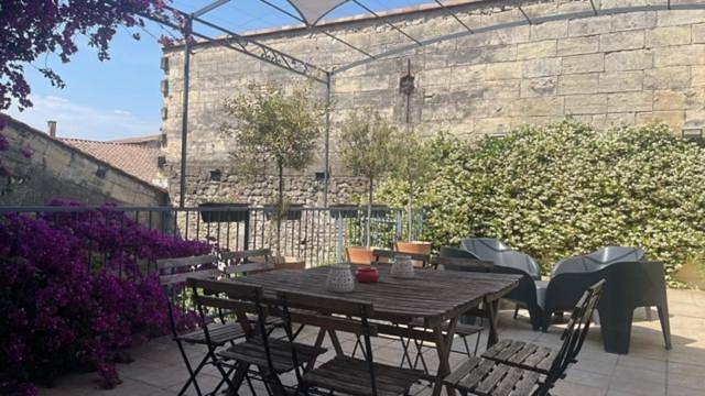 Appartement entier, Le Grand Rouget in Beaucaire, Région de Nîmes