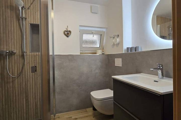 Ganze Wohnung, Apartment \"Heimatliebe\" - Neue Ferienwohnung inmitten von Weinbergen in Coswig, Meißen Region