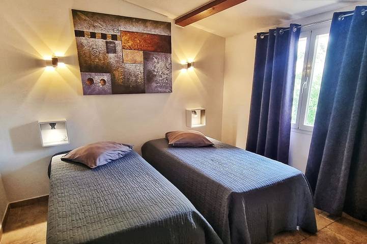 Gîte pour 4 personnes, avec terrasse dans Golfe De Santa Giulia - 4