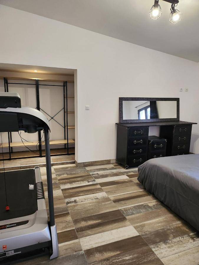 Location de vacances pour 11 personnes, avec terrasse et piscine dans Saint-Agnant - 4