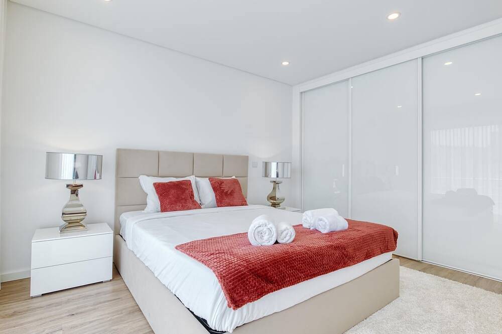 Vita Portucale|Chic Luxe Villa w/ Saltwater Pool in Corroios, Halbinsel von Setúbal