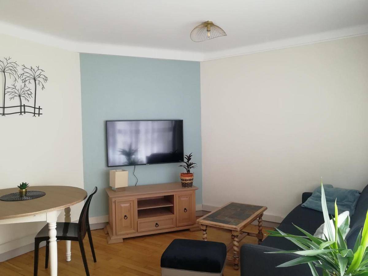 Appartement entier, One-Bedroom Apartment in Fougères, Fougères-Vitré