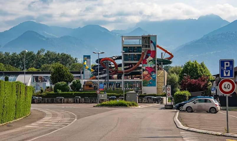 Gîte pour 2 personnes, avec vue sur le lac ainsi que vue et balcon à Port-Valais - 4
