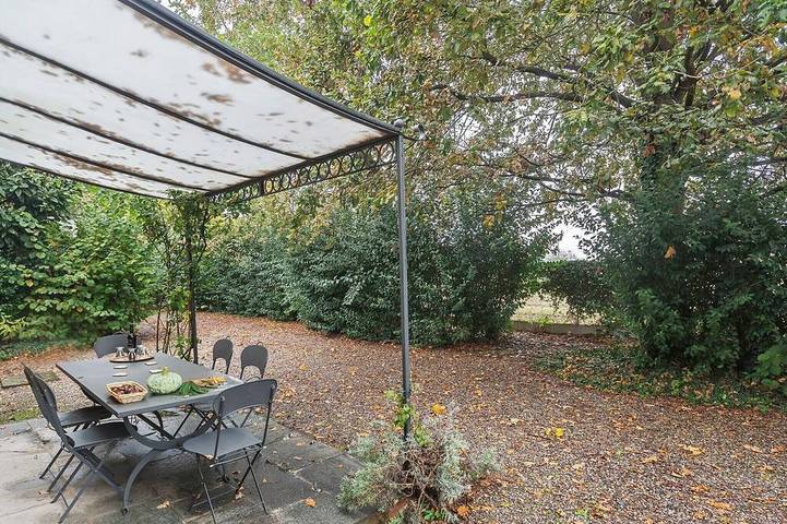 Location de vacances pour 6 personnes, avec jacuzzi et jardin à Stagno Lombardo