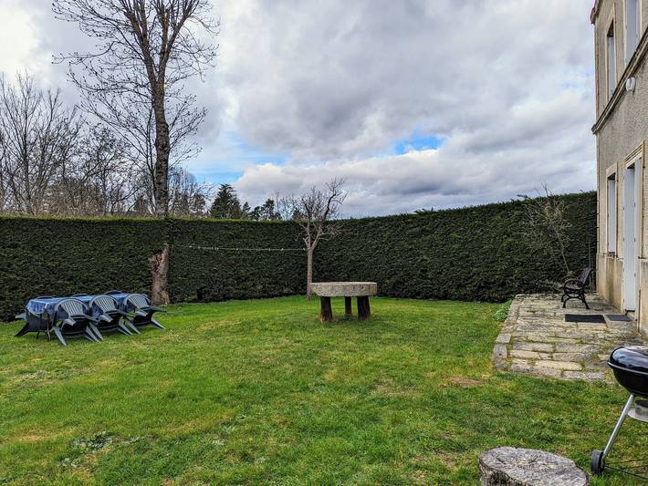 Maison indépendante avec terrasse et jardin clos à Yssingeaux, proche loisirs et commerces in Yssingeaux, Haute-Loire