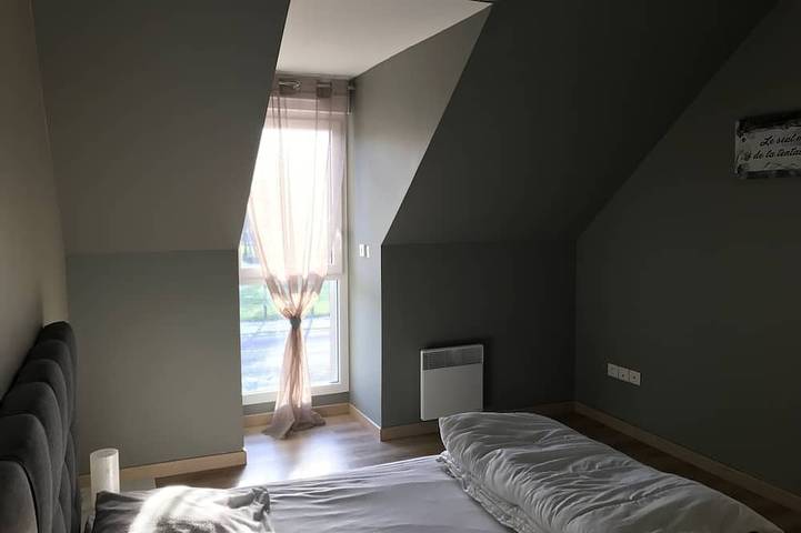 Location de vacances pour 8 personnes, avec terrasse ainsi que jardin et jacuzzi dans Parc Bagatelle - 4