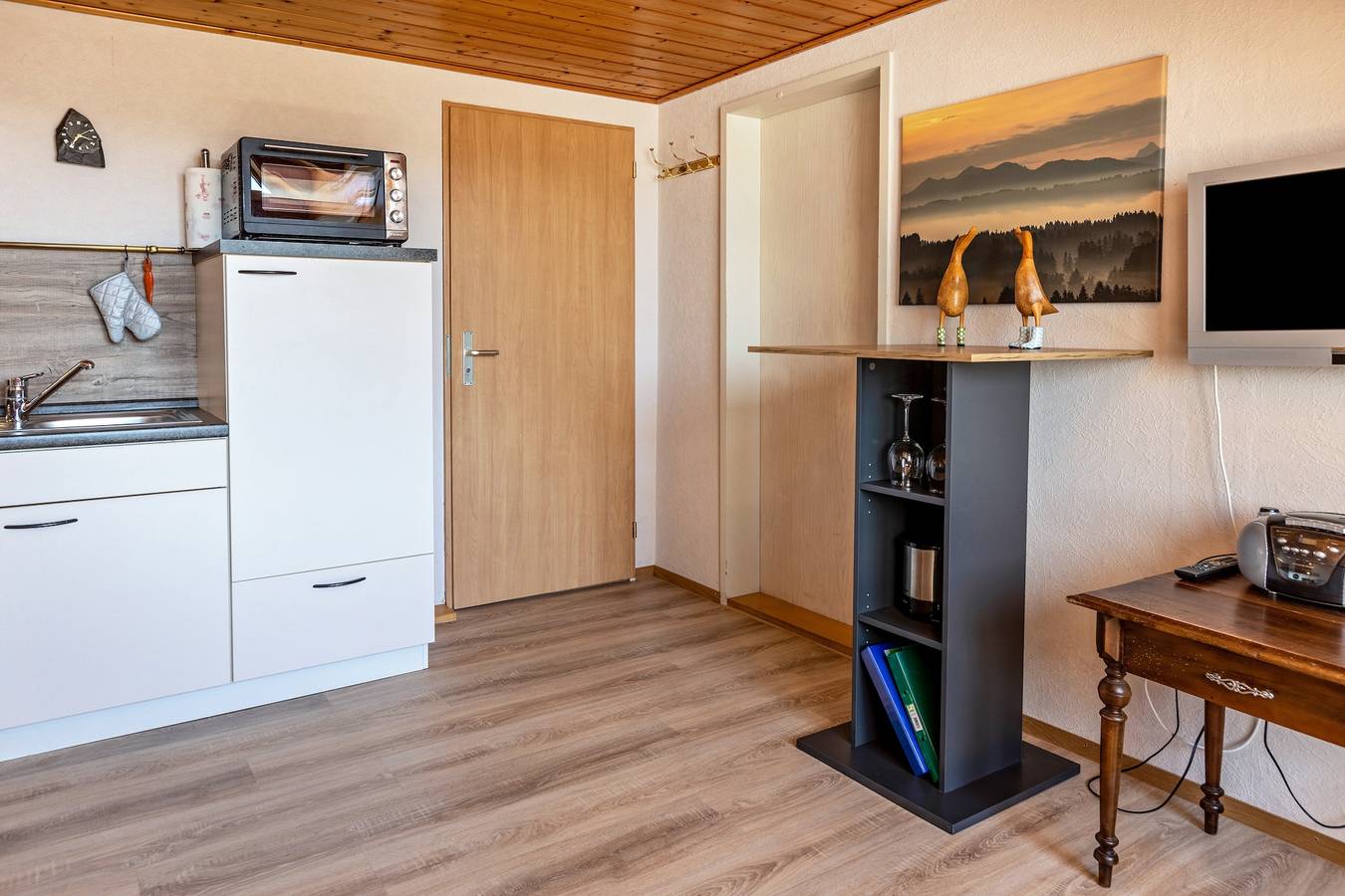 Ganze Wohnung, Gemütliche Ferienwohnung "Sonnenuntergang" am Bodensee mit Seeblick & Wlan in Gaienhofen, Untersee