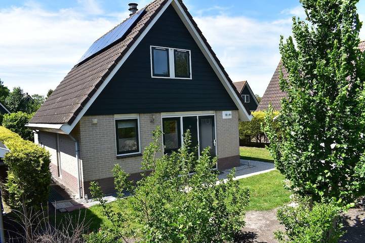 Ferienhaus für 6 Personen, mit Pool und Sauna sowie Garten - 1