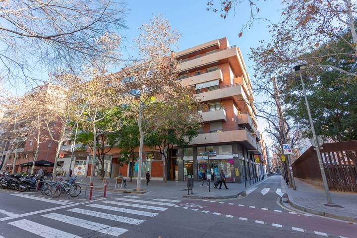 Ferienwohnung für 7 Personen, mit Balkon in Barcelona - 2