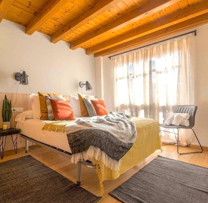 Apartamento de vacaciones para 6 personas, con vistas y balcón, Se admiten mascotas en Pallars Sobirà - 3