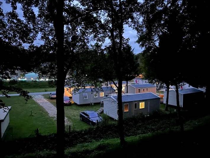 Location de vacances pour 6 personnes, avec terrasse ainsi que piscine et jardin, animaux acceptés à Saint-Mandé-sur-Brédoire - 3