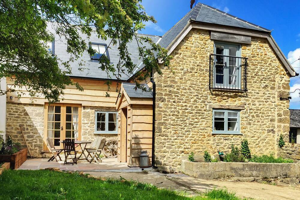 A Perfect Getaway Holiday Home, Impeccably Stylish, Rustic Luxury in Dorset