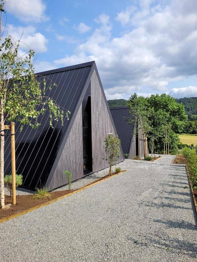 Chalet pour 6 personnes, avec jardin et jacuzzi à Chambon-sur-Lac - 4