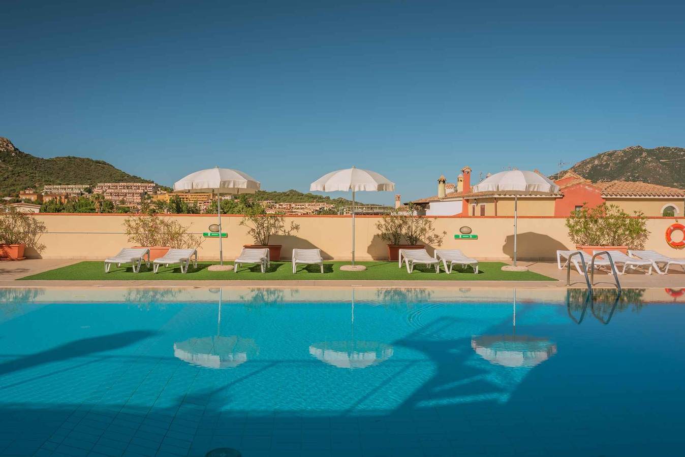 Ganze Ferienwohnung, Ferienwohnung mit Pool  in Crabonaxa/Villasimius, Villasimius