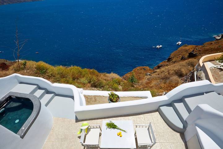 Villa for 7 people, with ocean view in Oia