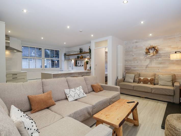 Apartment for 12 people, with Balcony and Sauna in Ambleside