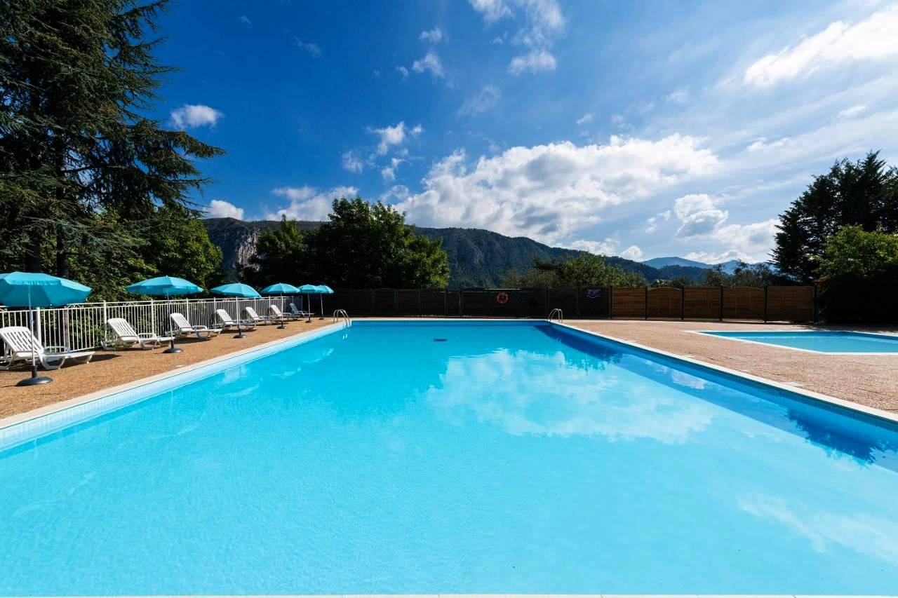 Triple Room in Gilette, Côte méditerranéenne (France)