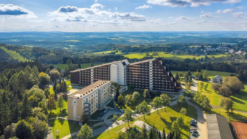 Ferienwohnung für 4 Personen, mit Whirlpool und Sauna sowie Pool, mit Haustier in Schöneck (Sachsen)