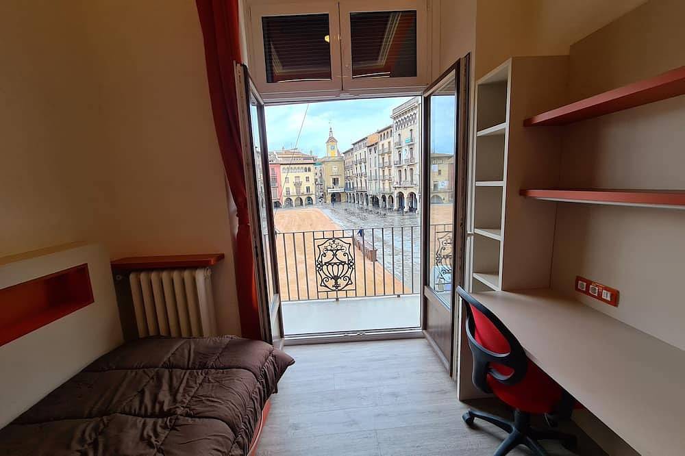 Apartamento entero, Apartaments Vicus 3, con vistas de la Plaza Mayor de Vic in Vich, Osona