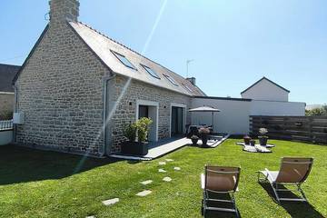 Gîte pour 5 personnes, avec terrasse et jardin dans Trévignon