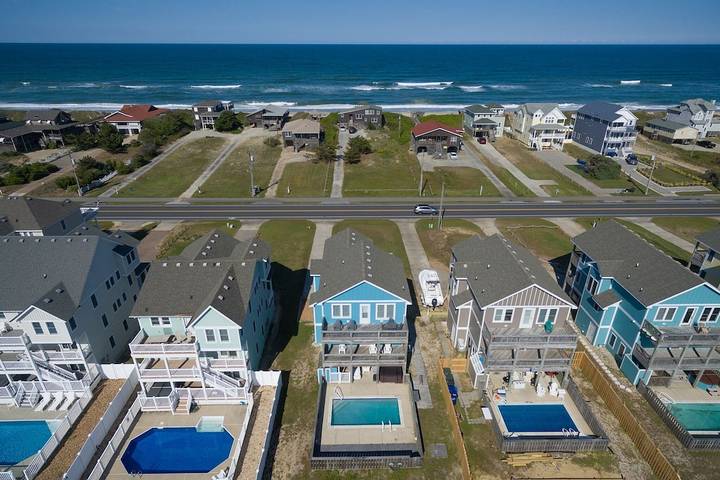 Vacation rental for 10 people, with balcony/terrace and hot tub in Nags Head