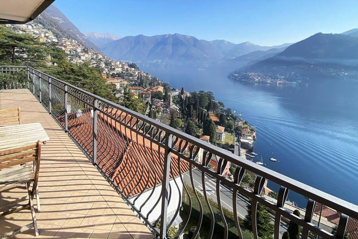 Casa vacanza per 4 persone, con giardino e vista lago in Lombardia