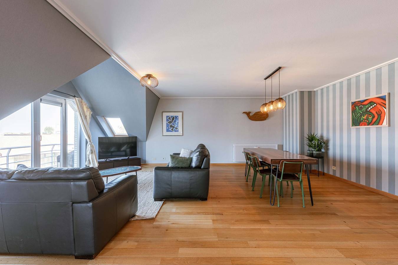 Ganze Wohnung, 3Br coastal retreat w/ parking & balcony in De Haan, Belgische Küste