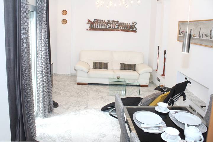 Apartamento entero, Apartamento luminoso en Macarena con Wi-Fi y aire acondicionado in Central Seville, Sevilla