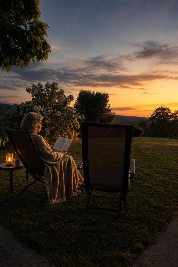 Location de vacances pour 4 personnes, avec Terrasse et Vue à Saint-Médard-d'Excideuil
