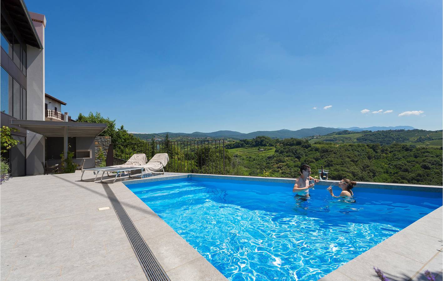 Ferienhaus für 8 Personen mit Sauna in Brda, Slowenien