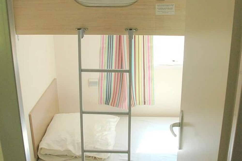 Geräumiges Mobilheim mit Terrasse in Luynes für 7 Personen in Luynes, Tours und Umgebung