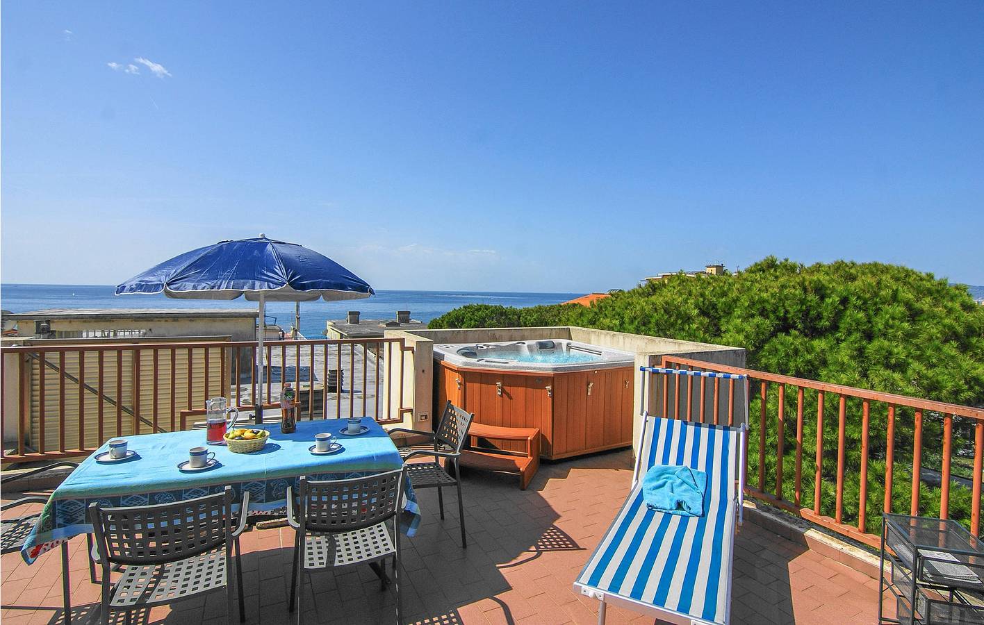 Appartamento intero, Appartamento vista mare con parcheggio e terrazza in Lavagna, Comune di Lavagna