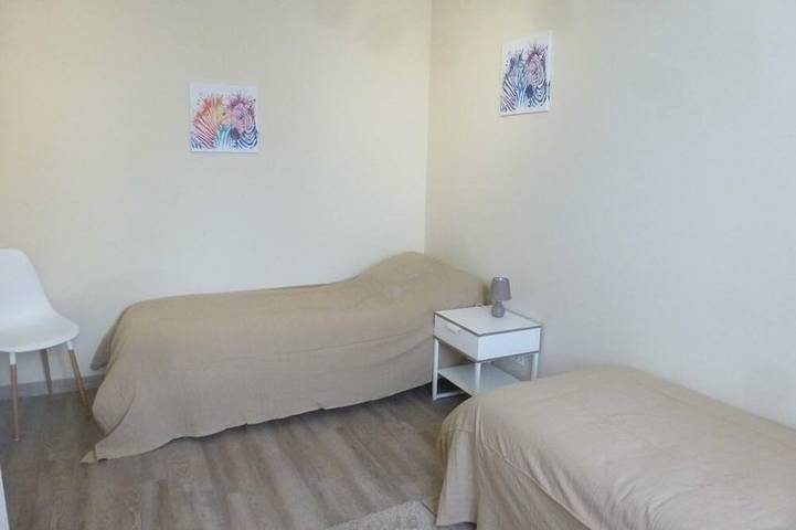 Gîte pour 6 personnes, avec terrasse dans Ardevon - 4