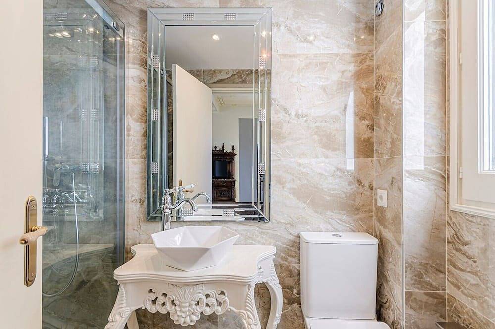 Entire apartment, Luxury  accommodation on the Mediterranean coast in Canet de Mar, Costa del Maresme