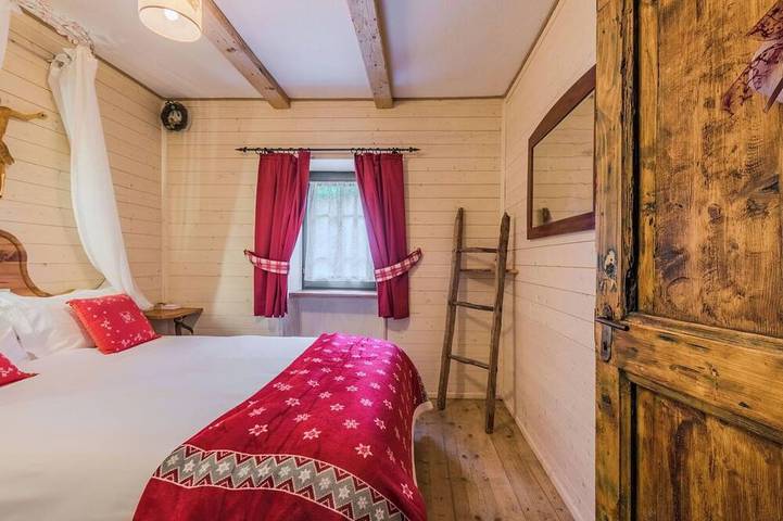 Atemberaubendes alleinstehendes Ferienhaus für 4 Leute mit Tv, Innenhof und Panoramablick in Massimeno, Adamello-Presanella-Alpen