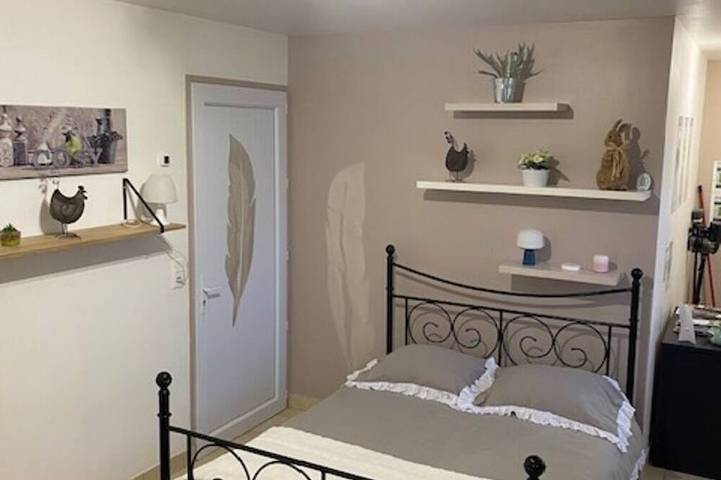 Gîte pour 2 personnes, avec jardin ainsi que jacuzzi et terrasse à Ardentes - 3