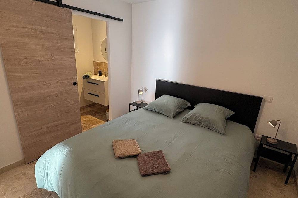 Ganze Wohnung, T3 Chez Dylou 2 parental suites & sunshine! in Cairanne, Vaucluse