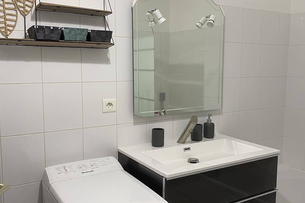 Appartement entier, Parking privé gratuit, balcon, 2 chambres in Clermont-Ferrand, Parc naturel régional des Volcans d'Auvergne