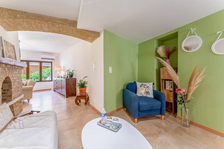 Holiday Home ‘La Bonbonnière’ – Charm and Comfort at the Foot of Mont Ventoux in Malaucène, Parc naturel régional du Mont-Ventoux