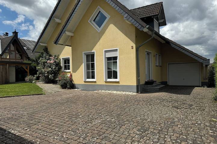 Ferienwohnung für 4 Personen, mit Terrasse und Garten in Kastellaun