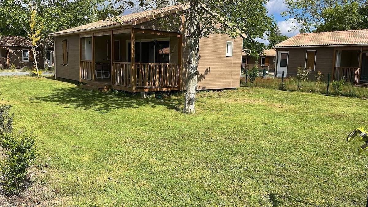 Three-Bedroom Chalet in Labouheyre, Landes