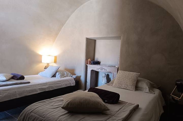 Location de vacances pour 4 personnes, avec jardin à Santa-Lucia-di-Mercurio