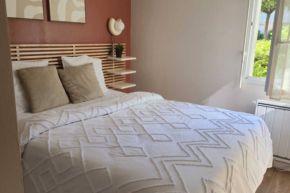 Entire apartment, A beautiful, cozy apartment in La Chapelle-sur-Erdre, Nantes region