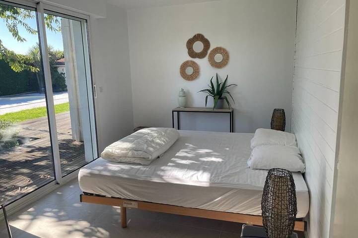 Villa pour 8 personnes, avec piscine ainsi que jardin et terrasse, animaux acceptés en Charente-Maritime - 2