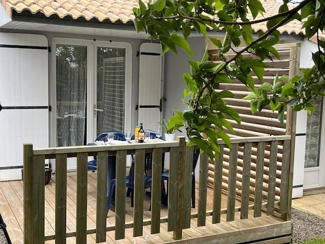Parc de vacances pour 4 personnes, avec jardin et terrasse, animaux acceptés - 1