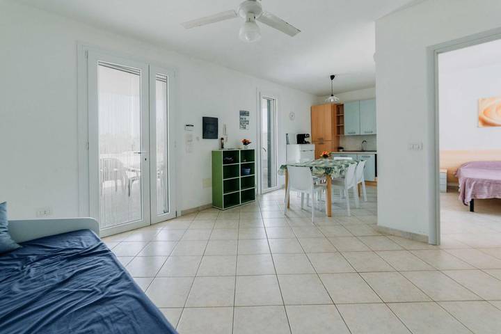 Location de vacances pour 10 personnes, avec jardin et terrasse, animaux acceptés dans Marina di Pescoluse - 4