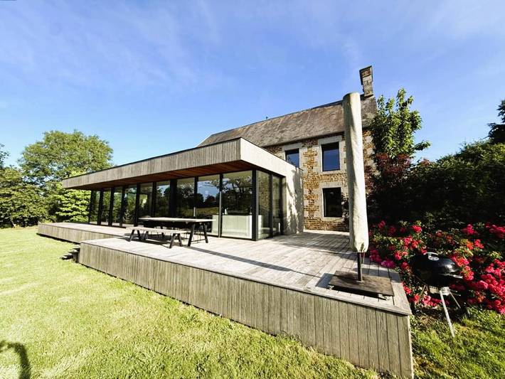 Location de vacances pour 10 personnes, avec terrasse et vue dans Souleuvre-en-Bocage