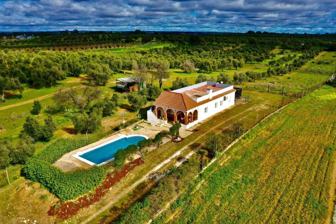 Three-Bedroom Villa in Beas , Provincia de Huelva