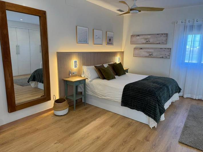 Albergue para 3 personas, con balcón en Zaragoza